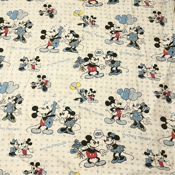 Mickey Mouse and Minnie Mouse Duvet Cover Flaw - Picture 11 of 16
